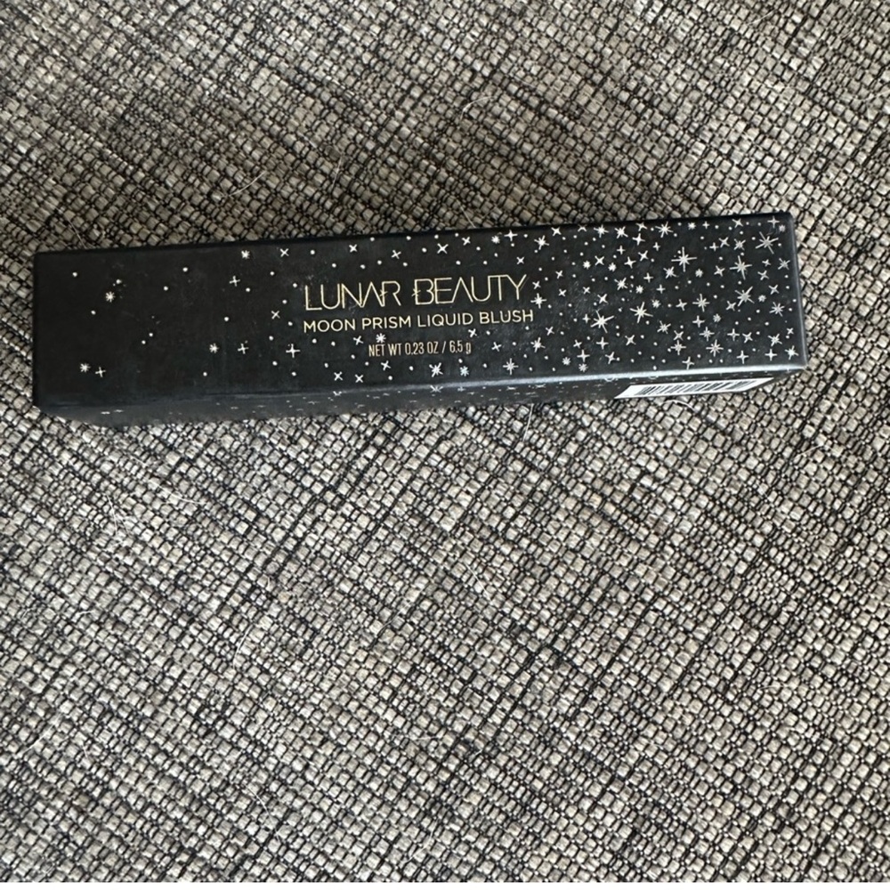 Lunar Beauty Moon Prism Liquid Blush - New in Box!